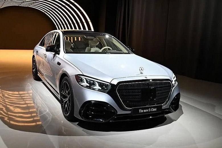 Перед официальным представлением, которое запланировано на сегодняшний вечер, 29...