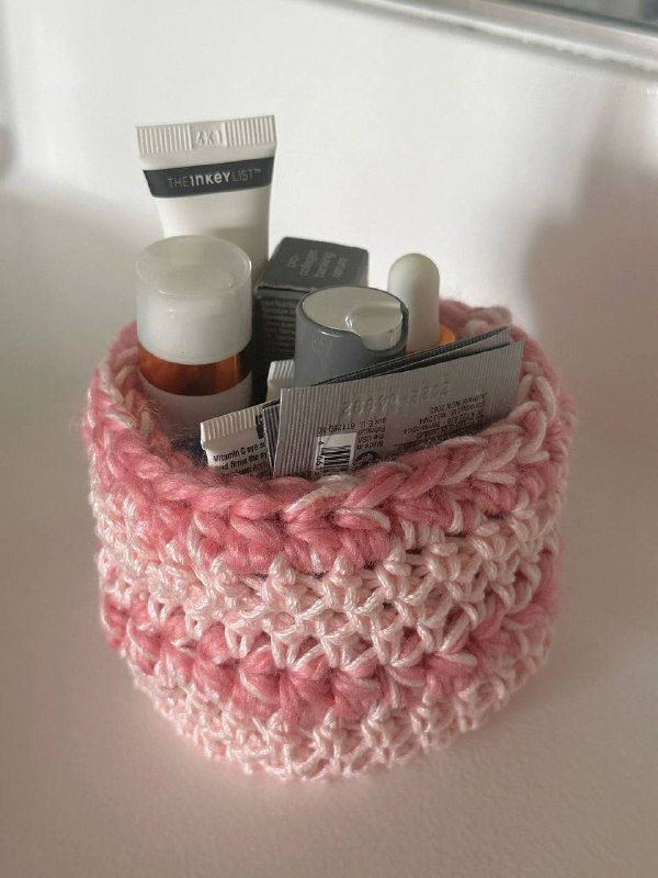 Вязаные косметички-органайзеры Что нужно:пряжа средней плотностикрючок или спицы...