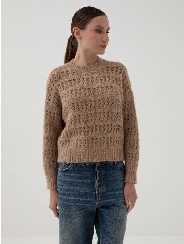 Пряжа: 45% меринос, 27% альпака, 17% полиамид, 7% шерсть, 4% кашемирВ этом джемп...