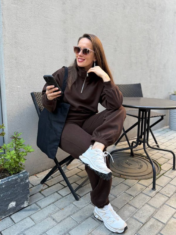 Девочки, помните этот мой коричневый костюм?Я носила его просто до самых морозов...