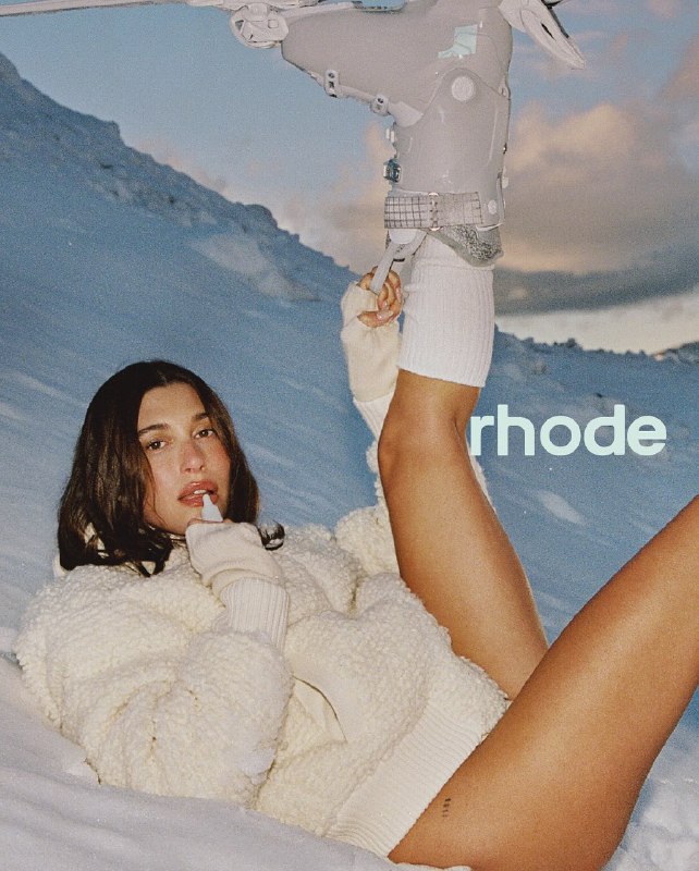 Хейли Бибер и Анок Яй в новом кампейне Rhode в честь запуска новиночек!! Самое л...