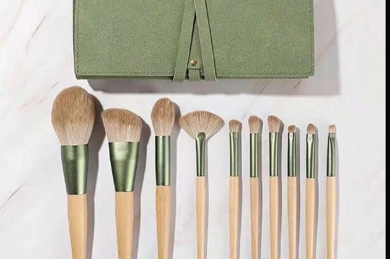 Кисти для макияжа Отличный инструмент для работы с сухими и жидкими текстурами, …