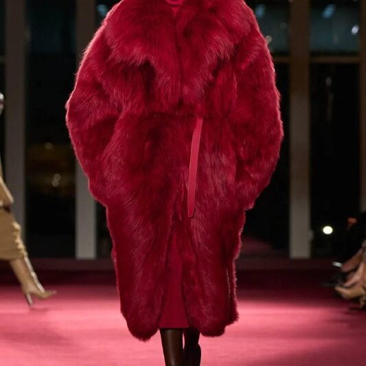 Michael Kors отметил 45-летие новой коллекциейПоказ устроили в Metropolitan Oper…