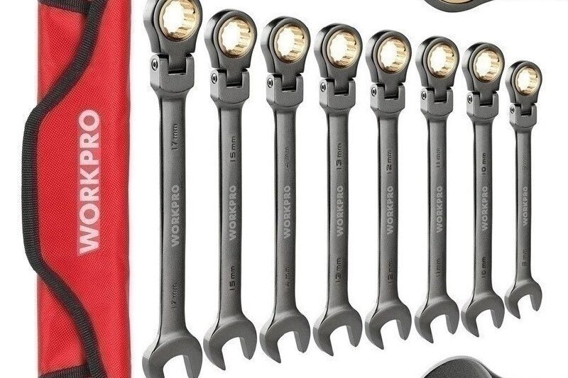 Набор из восьми комбинированных ключей с храповым механизмом на шарнирахhttps://…