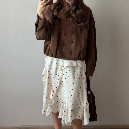 Настроение: улететь в Париж выгуливать эти прекрасные юбки в горошек от бренда D…