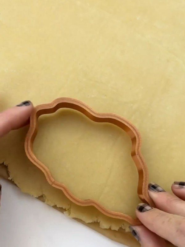 Поделюсь с Вами рецептом теста для вкусного сырного печенья, которое как нельзя ...