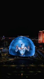 Реклама фестиваля электронной музыки Anyma на грандиозном экране Сферы в Лас-Вег…