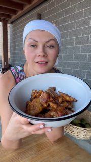 Самый вкусный куриный шашлык.⠀Нужно:Филе бедра куриногоСольСахар тростниковыйЧер…