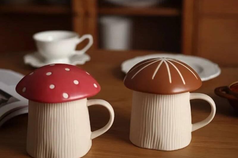 Скидка 40% на кружки в виде грибовШляпкой служит крышка, которая не даёт напитку…