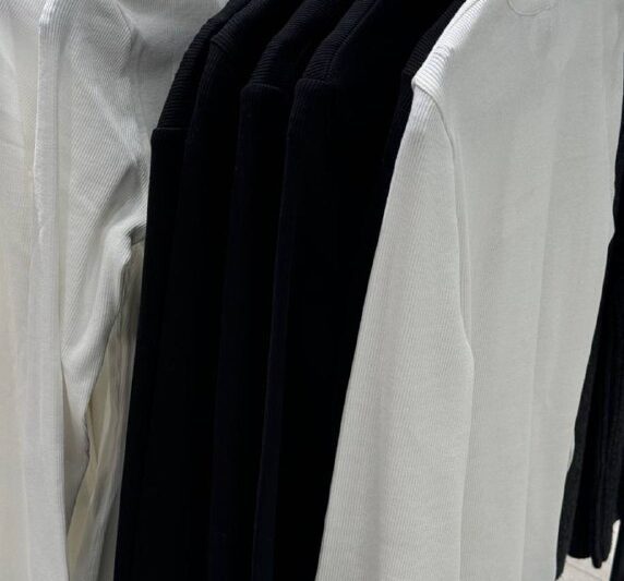 Сначала я шучу гадкие шутки, а потом мне становится неловко, совестно. И я надев…