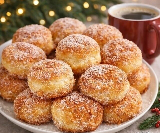 ТВОРОЖНЫЕ ПЫШКИИнгредиенты:* творог — 300 г,* яйца — 2 шт.,* сахар — 1 ст. л.,* …