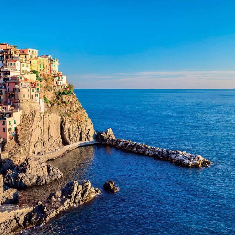 В Италии есть классная тропа для прогулок, которая называется дорогой любви. Она...