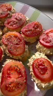 Вкуснейшие бутерброды с печенью трески Ингредиенты: Багет  Сыр — 70 гр.Вареное я…