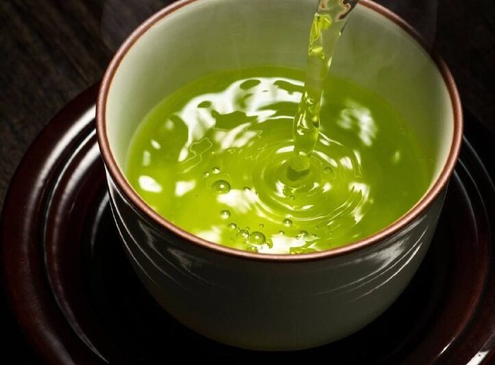 Зелёный чай — напиток долголетия и ясного умаПольза:Содержит катехины — антиокси…