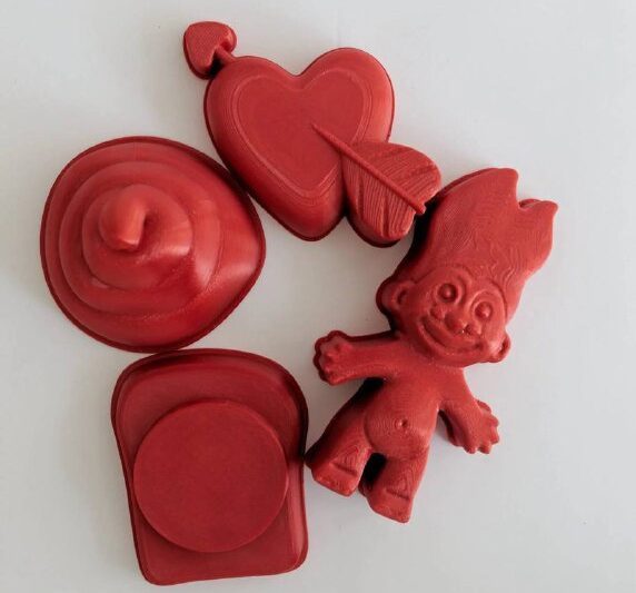 Хочется простого детского: пососать петушков, испугаться бабайку и лечь баиньки …