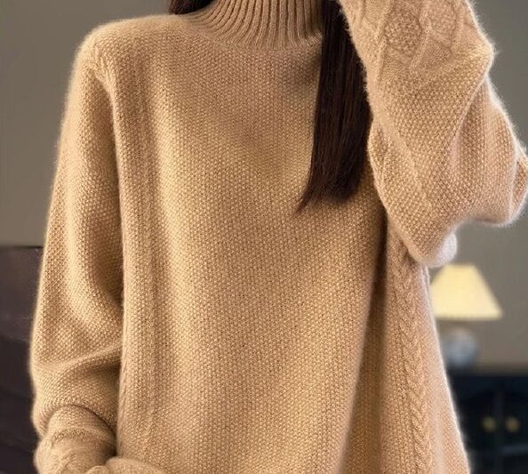 Лаконичная, но очень красивая модель. Основная часть связана мелким жемчужным уз…