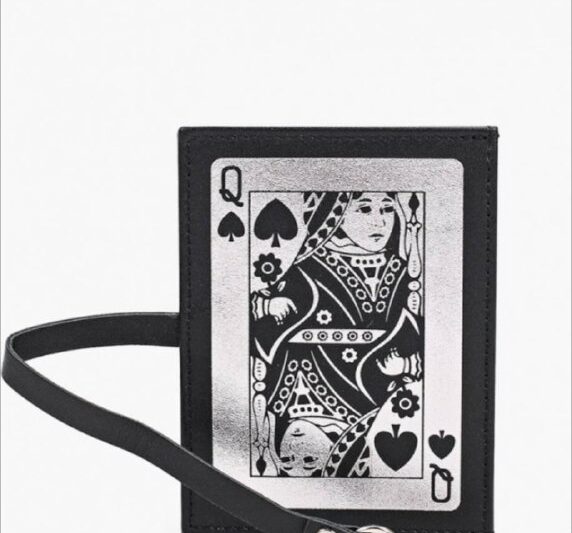 — Оплачивать как будете?— Картой!…