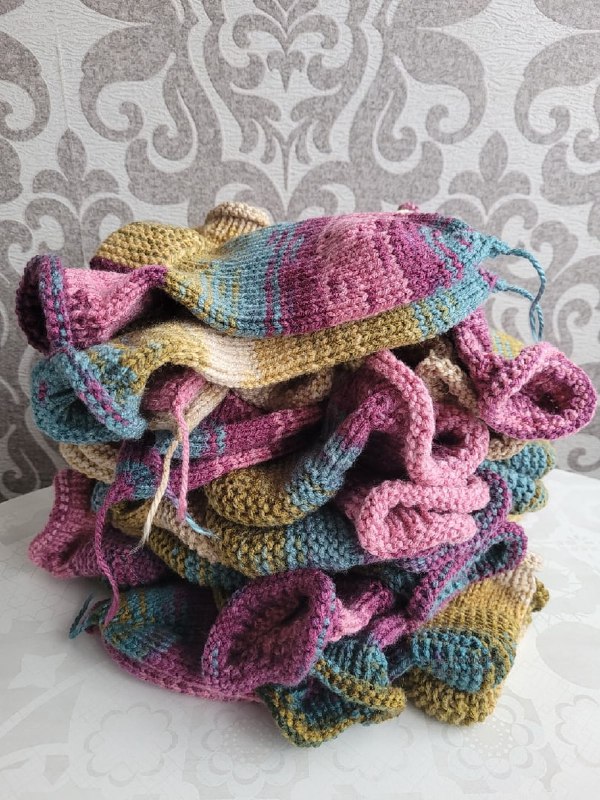 Поделилась наша подписчица Елена АлхимоваНосочки для детей и внуков  хвостики си...