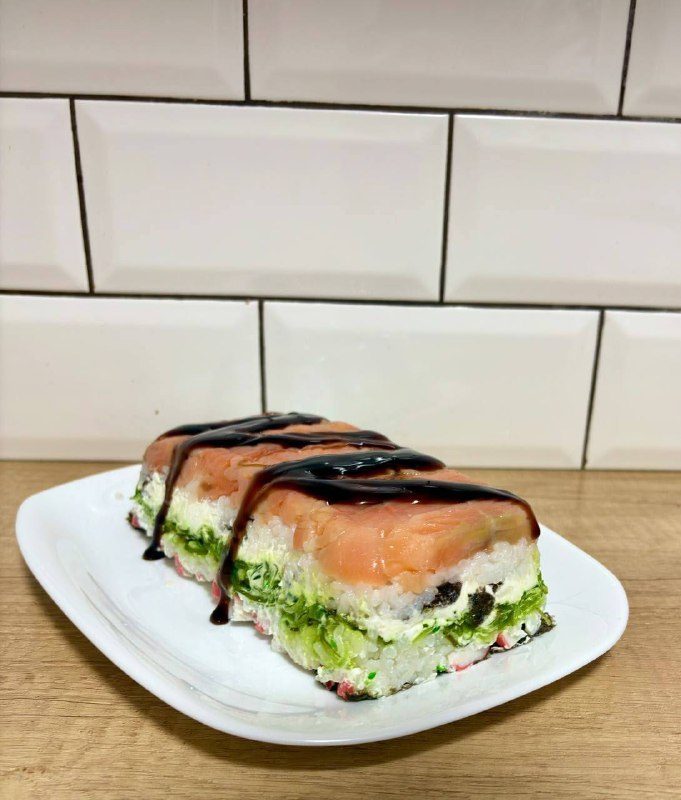 Приготовление суши-тортаЧто нужно: рис для суши 300 грисовый уксус 2–3 ст. л.сах...