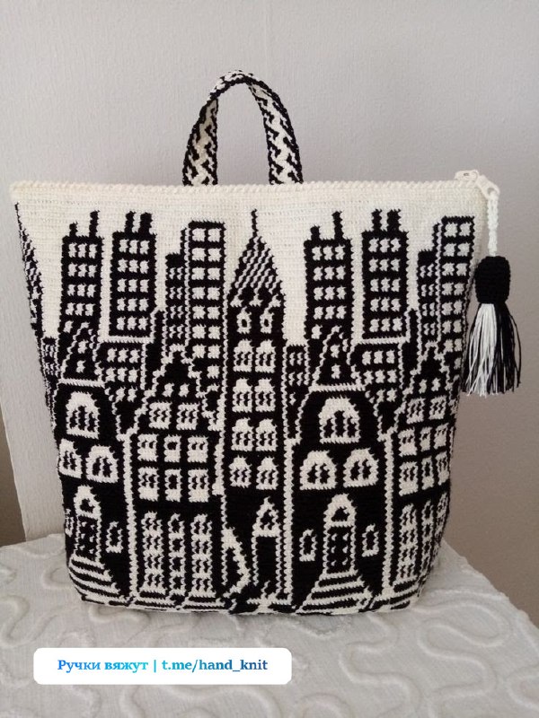 Сумка крючком.Город А я такой схемой свитер вязала спицами. Очень любила тот сви...